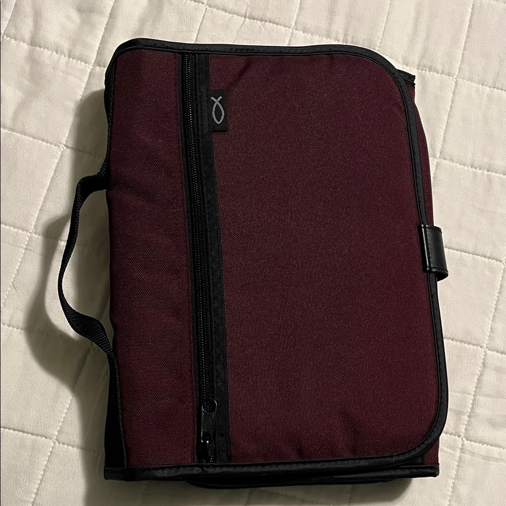Inspirio by Zondervan Burgundy Bible Canvas Zipper Case, Large